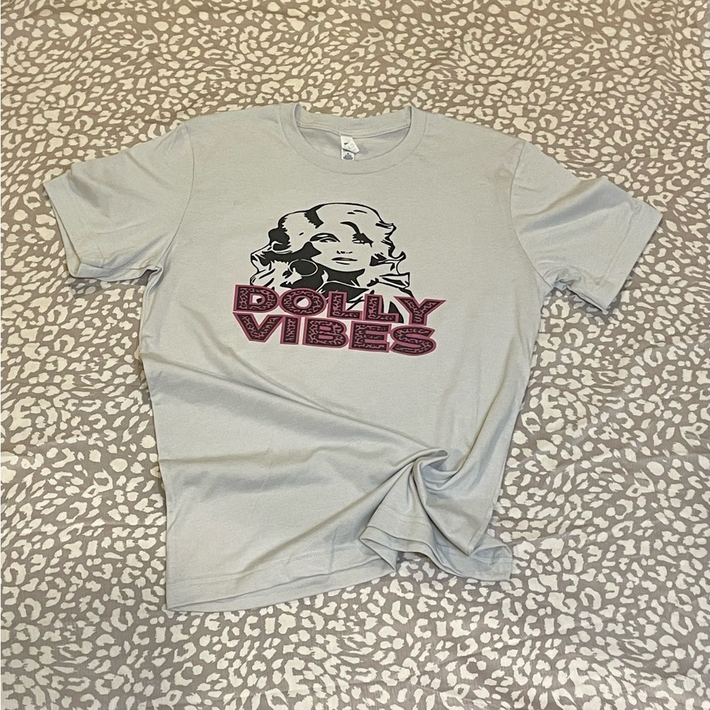 Dolly vibes tee - Picture 4 of 6